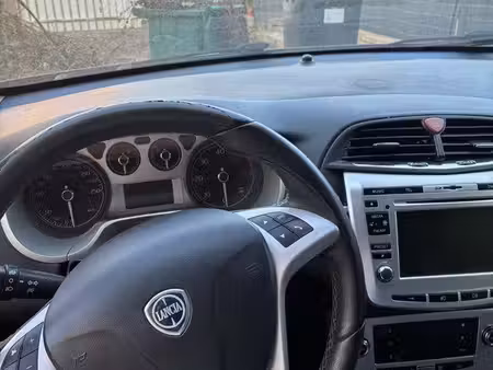 Lancia Delta 1.9 MJT 190