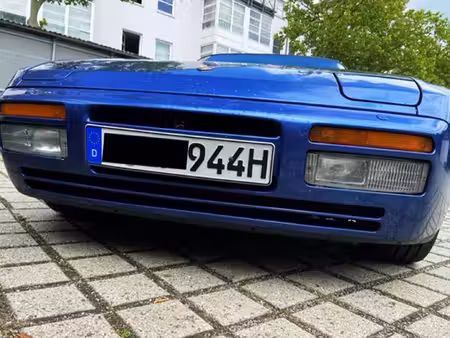 Porsche 944 S