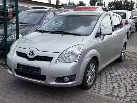 Toyota Corolla 2.2 136