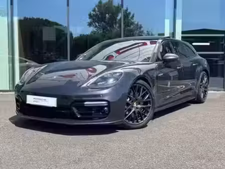Porsche Panamera 4 330 4x4