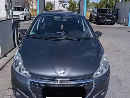 Peugeot 208 1.2 82