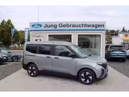 Ford Tourneo Courier 136 Trend