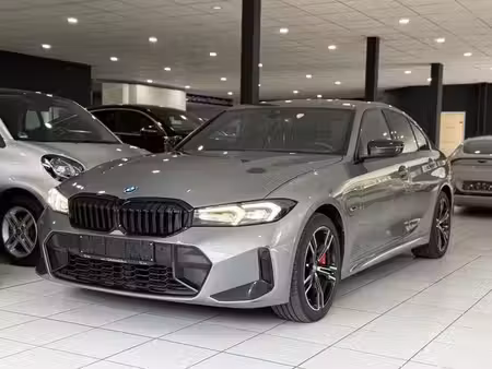 BMW Série 3 330e 2.0 184
