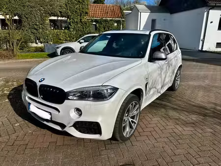 BMW X5 M50d 3.0 381