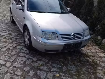 Volkswagen Bora 2.0 115