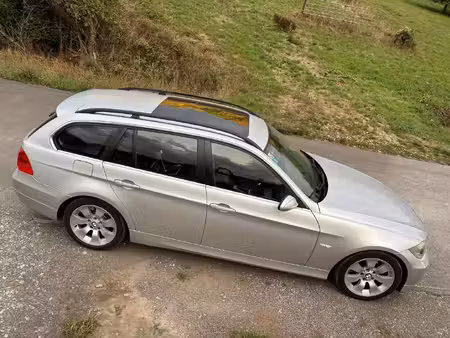 BMW Série 3 325i 2.5 218