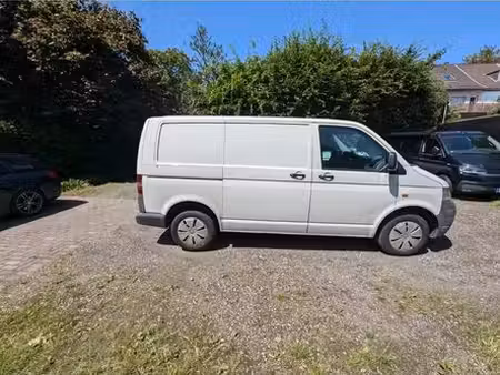 Volkswagen Transporter T5 1.9 TDI 84