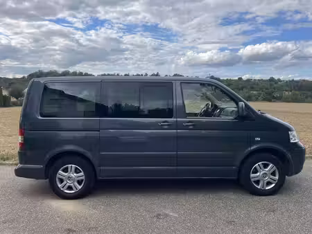 Volkswagen Transporter T5 2.5 TDI 174 Highline