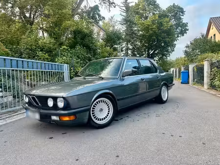 BMW Série 5 528i