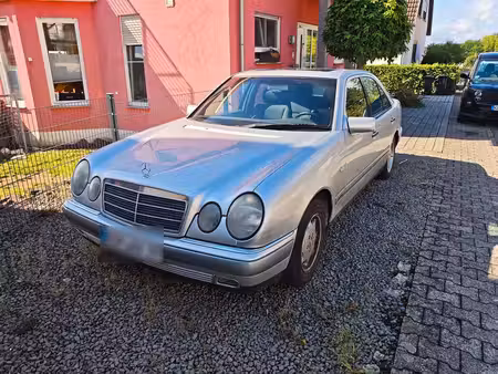 Mercedes-Benz Classe E E 230