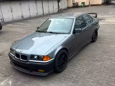 BMW Série 3 323i 2.5 170