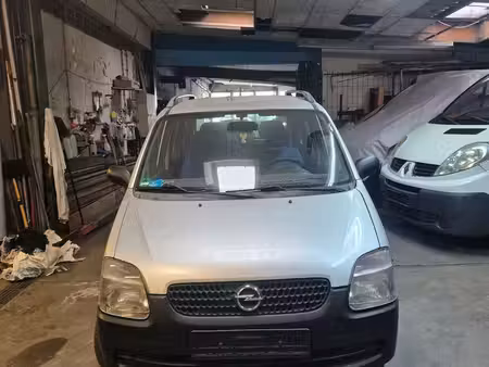 Opel Agila 