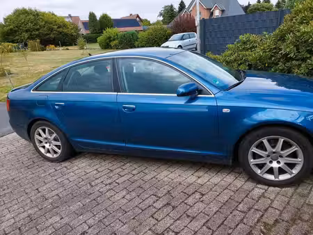 Audi A6 V6 3.2 FSI 255