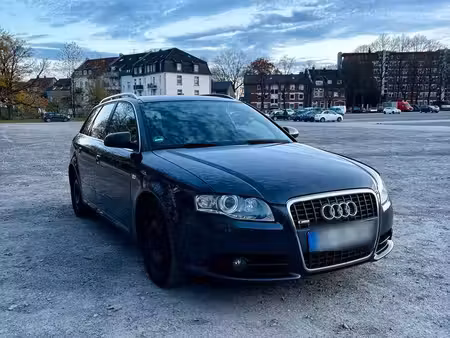 Audi A4 2.0 TDI 140 S line