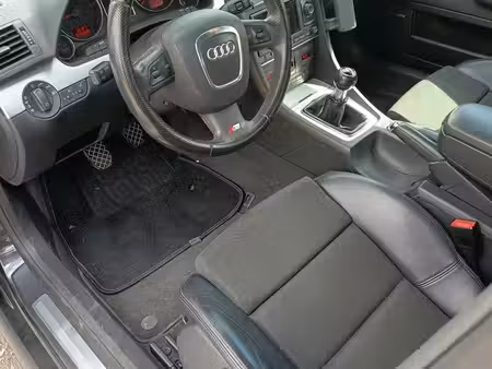 Audi A4 V6 2.7 TDI S line