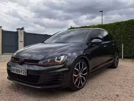 Volkswagen Golf GTI 2.0 TSI 230 Performance