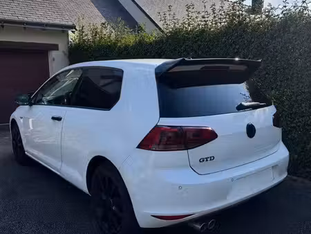 Volkswagen Golf GTD 2.0 TDI 150