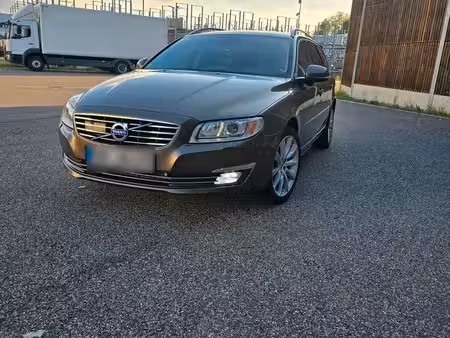 Volvo V70 D5 2.4 215