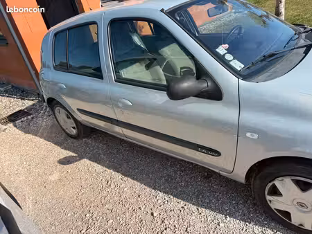 Renault Clio 1.4 98