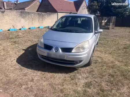 Renault Scénic 1.5 dCi 105