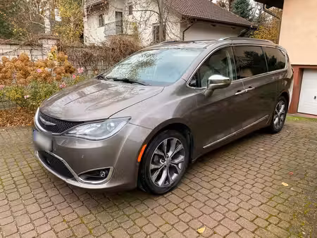 Chrysler Pacifica Limited