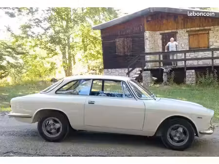 Alfa Romeo Junior Coupe