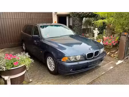 BMW Série 5 525d 125