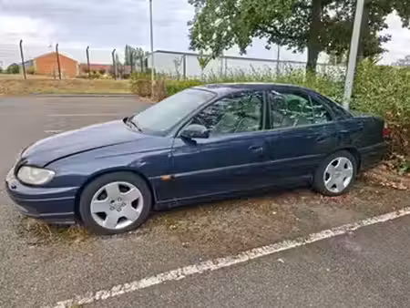 Opel Omega V6 3.0 210 Executive