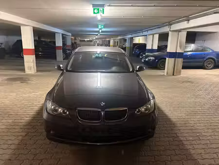 BMW Série 3 318i 2.0 143