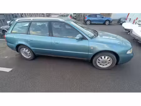 Audi A4 1.6 101
