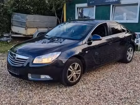 Opel Insignia 1.8 140 Design Edition