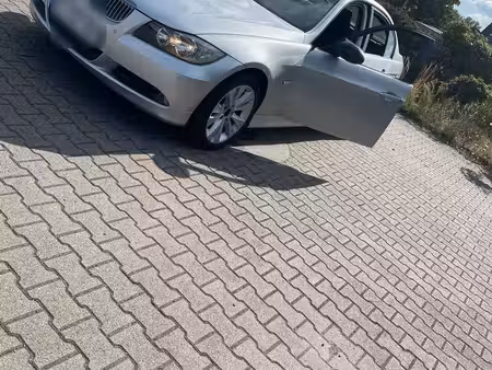 BMW Série 3 318i 2.0 143