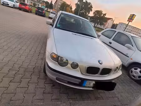 BMW Série 3 361i 1.8 115