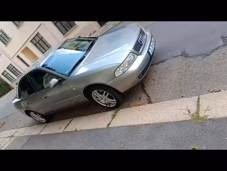 Audi A4 1.6 101