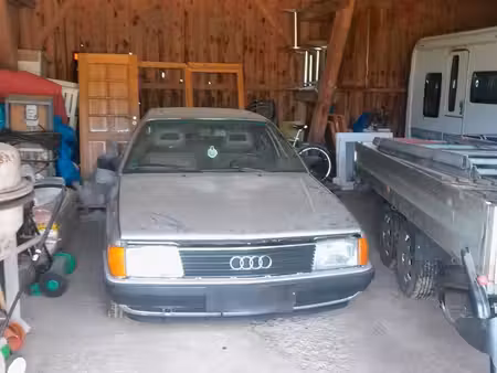 Audi 100 