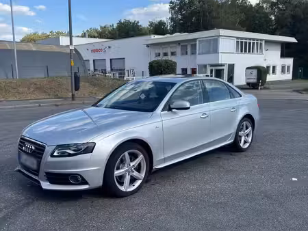 Audi A4 2.0 TFSI 180 S line