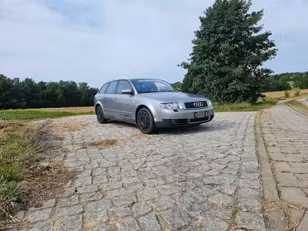 Audi A4 V6 2.5 TDI 180 quattro