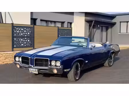 Oldsmobile Cutlass 