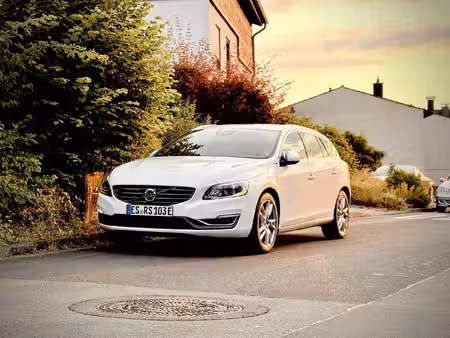 Volvo V60 D6 2.4 215 Summum 4x4