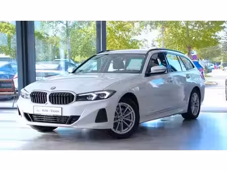 BMW Série 3 330e 2.0 292