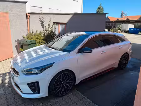 Kia Ceed 1.6 T GDi 204