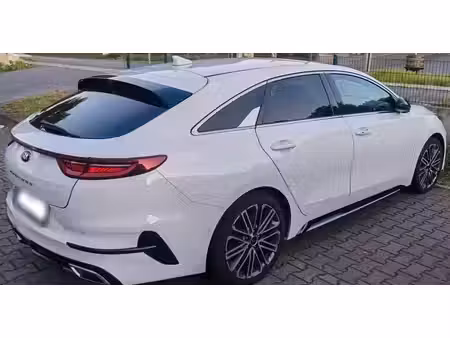 Kia Ceed 1.6 CRDi 136 GT Line