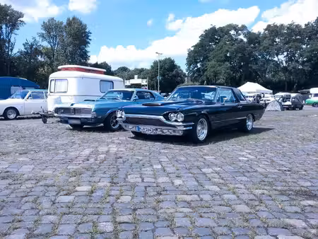 Ford Thunderbird 