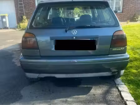 Volkswagen Golf 75