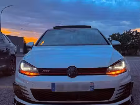 Volkswagen Golf GTI 2.0 TFSI 230 Performance
