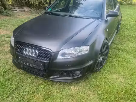 Audi A4 RS4 V8 4.2 FSI 420 quattro