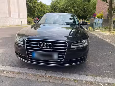 Audi A8 V6 3.0 TDI 262 quattro