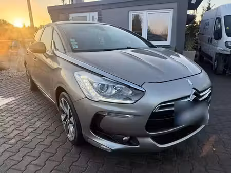 DS 5 