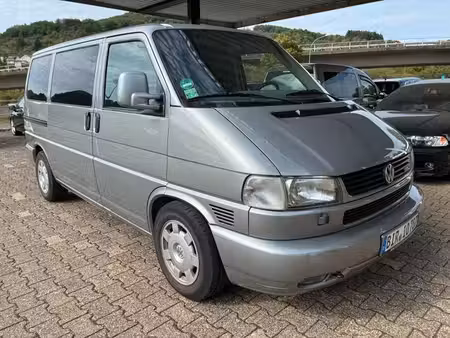 Volkswagen Transporter T4 2.5 TDI 102