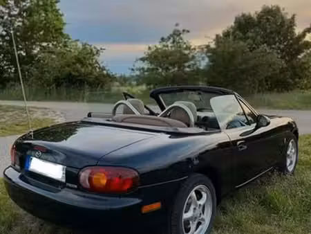 Mazda MX5 1.6 110